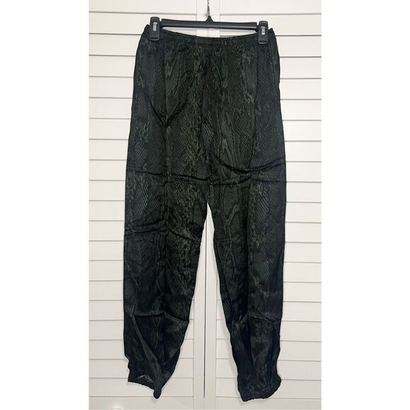 Olivaceous Snake Print Dress Style Joggers Size Medium NWT - Picture 2 of 5
